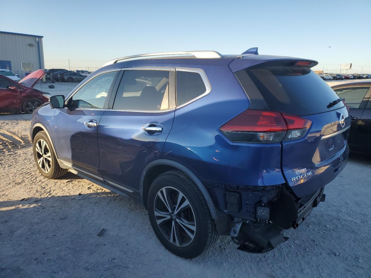 2018 NISSAN ROGUE S - Фото 2