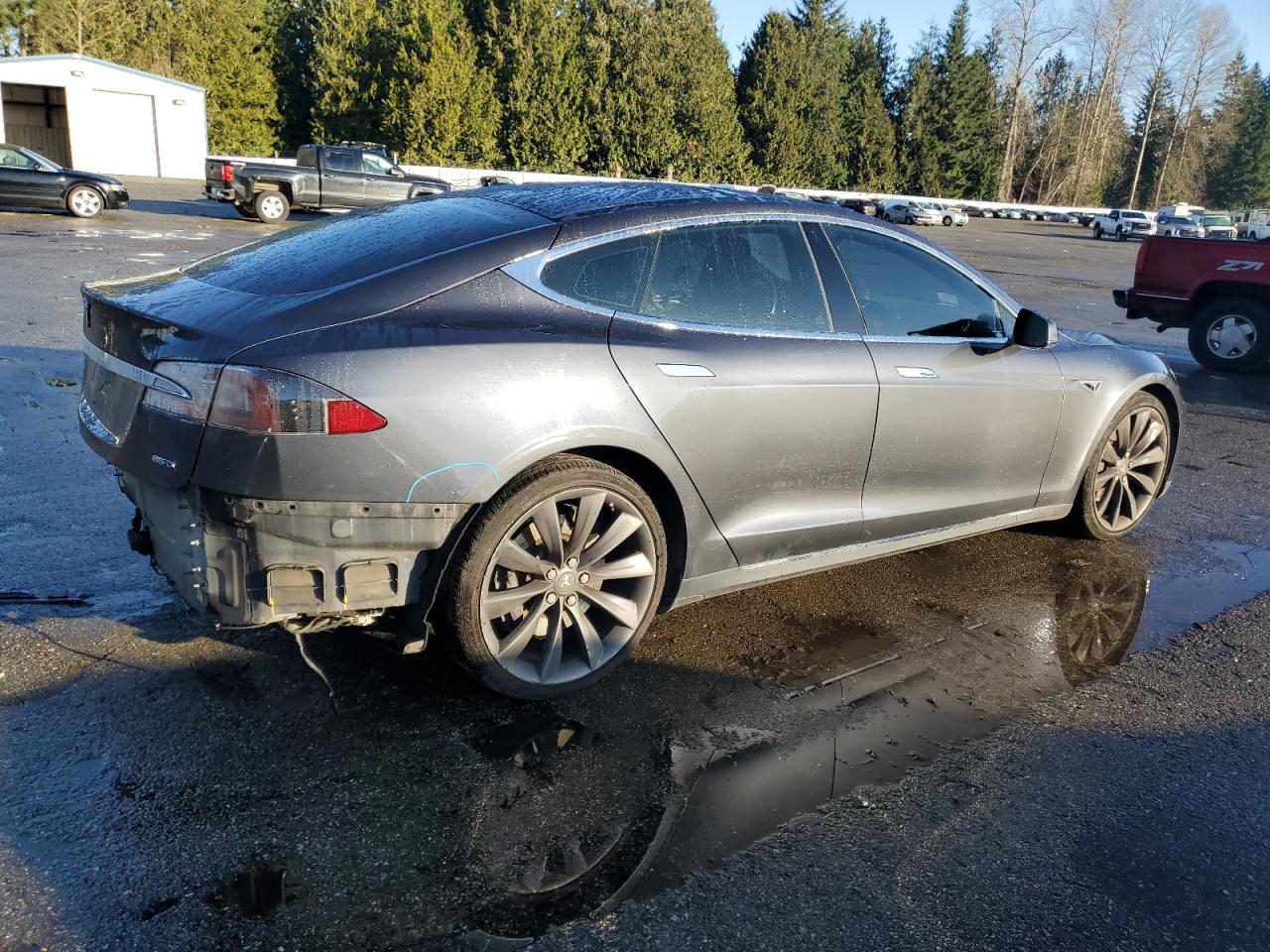 2015 TESLA MODEL S 85 - Image 3