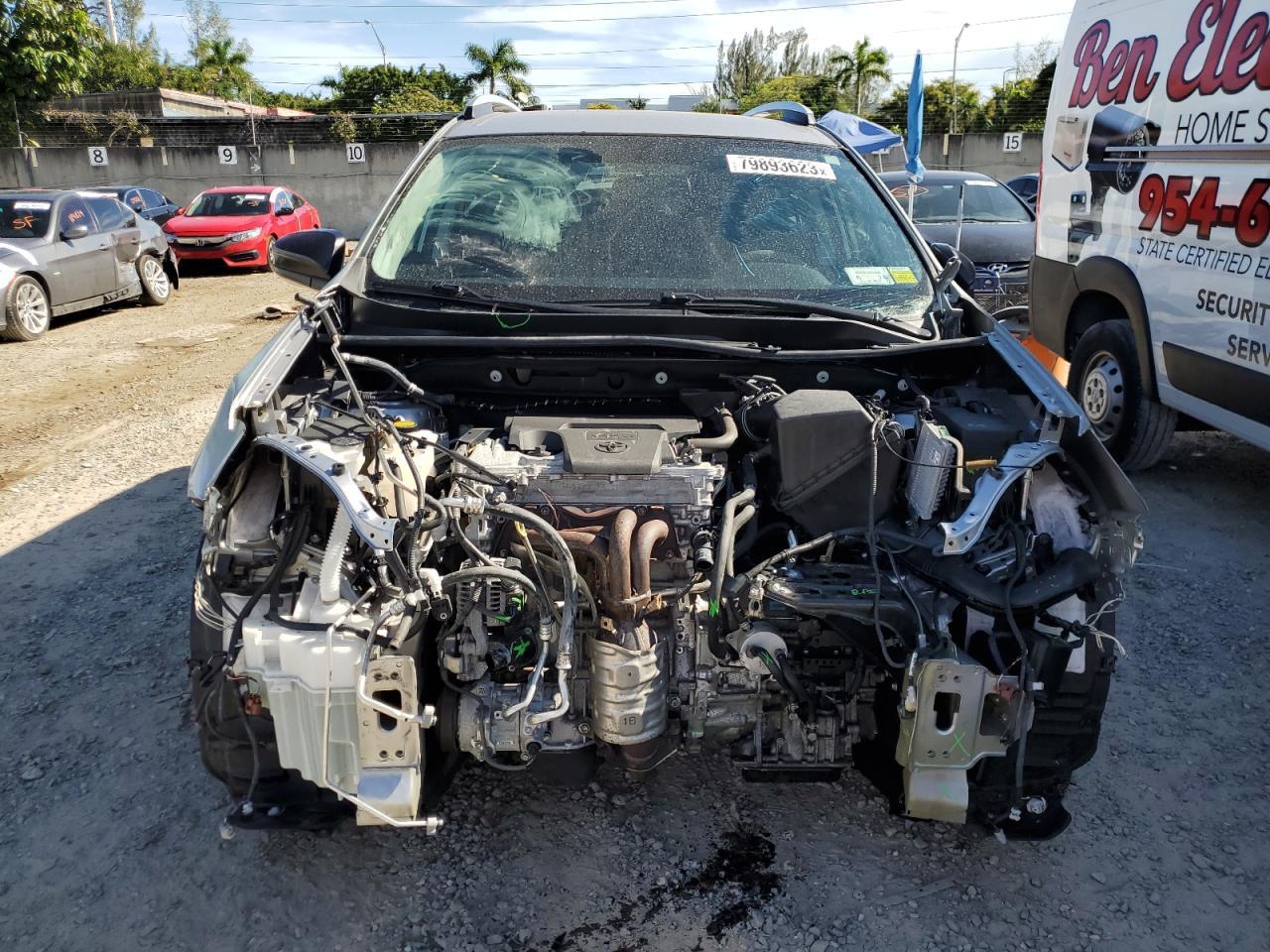 2016 TOYOTA RAV4 LE - Фото 5