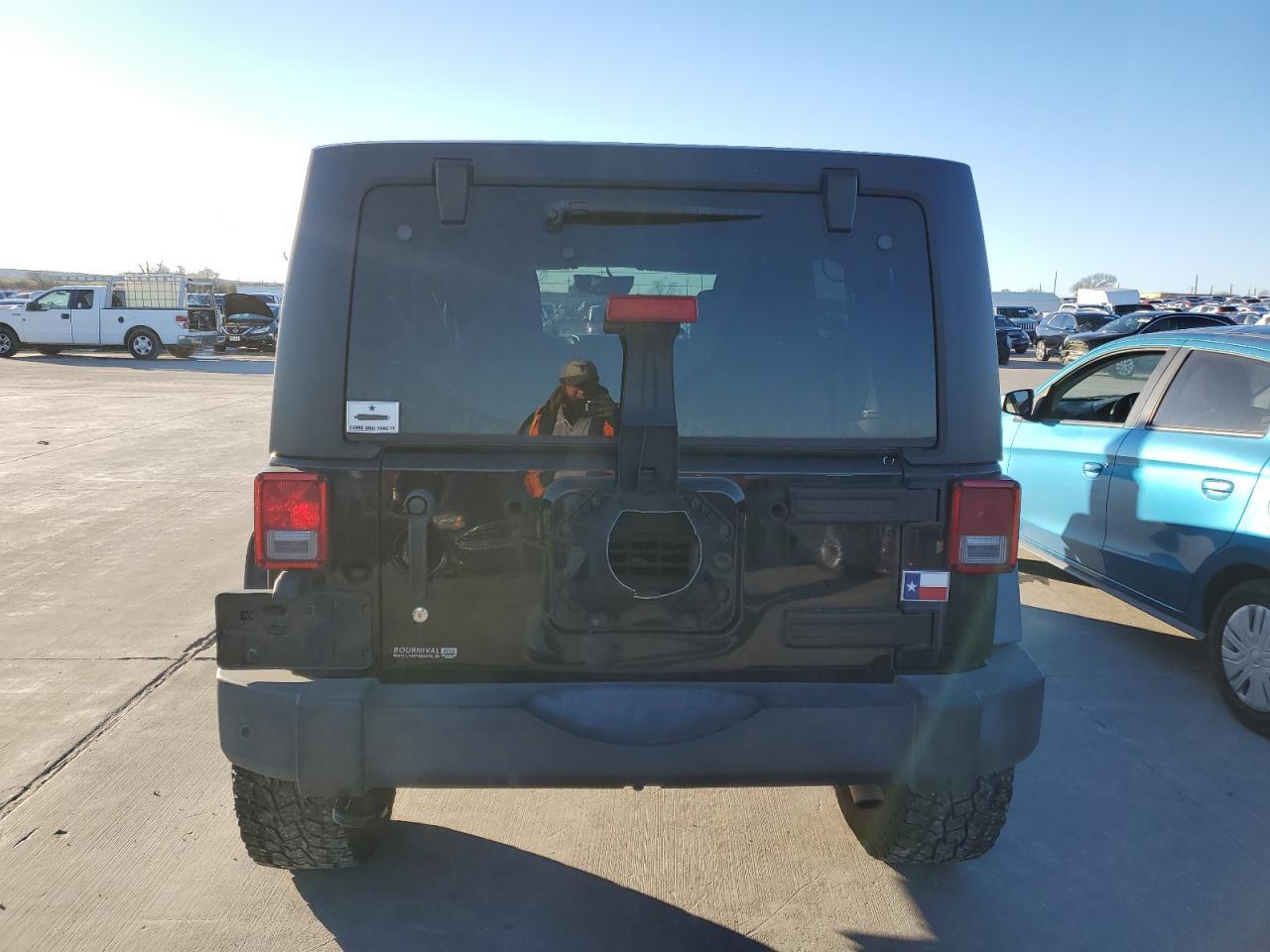 2015 JEEP WRANGLER U - Image 6