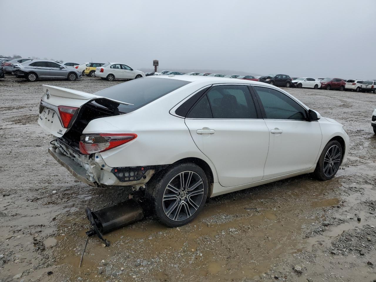 2016 TOYOTA CAMRY LE - Фото 3