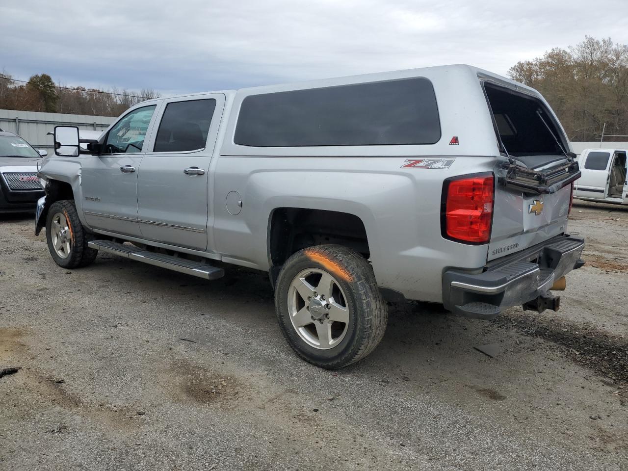 2015 CHEVROLET SILVERADO - Фото 2