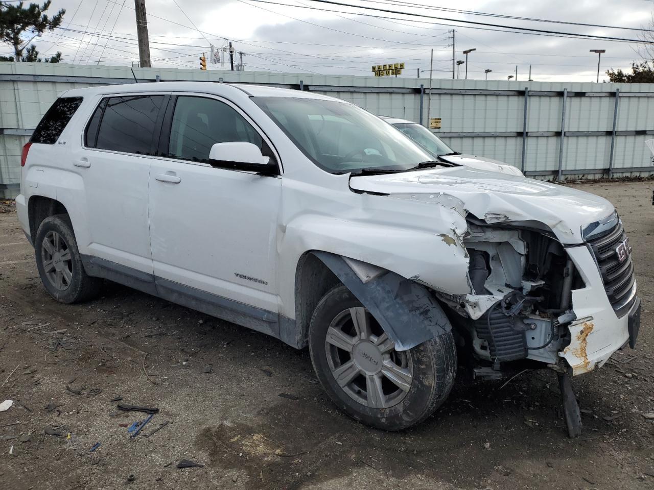 2016 GMC TERRAIN SL - Image 4