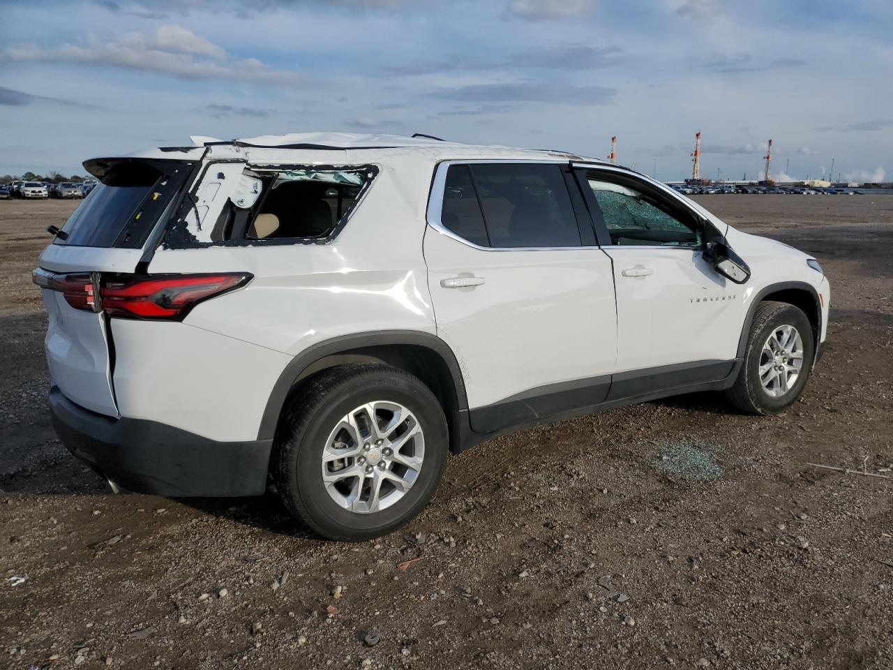 2023 CHEVROLET TRAVERSE L - Image 3