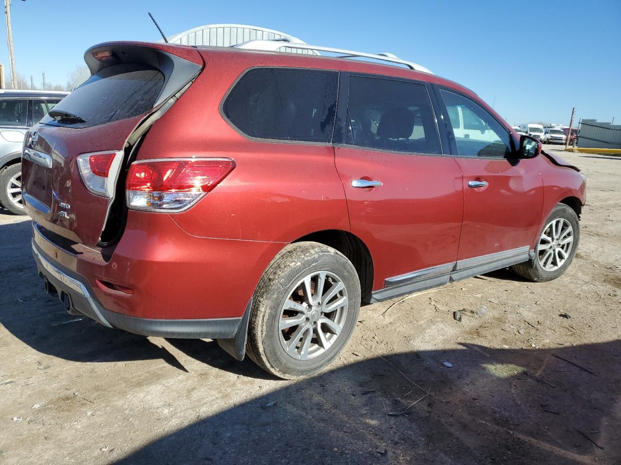 2013 NISSAN PATHFINDER - Фото 3