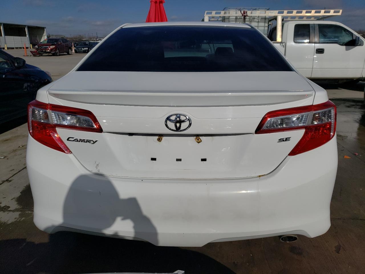 2014 TOYOTA CAMRY L - Image 6