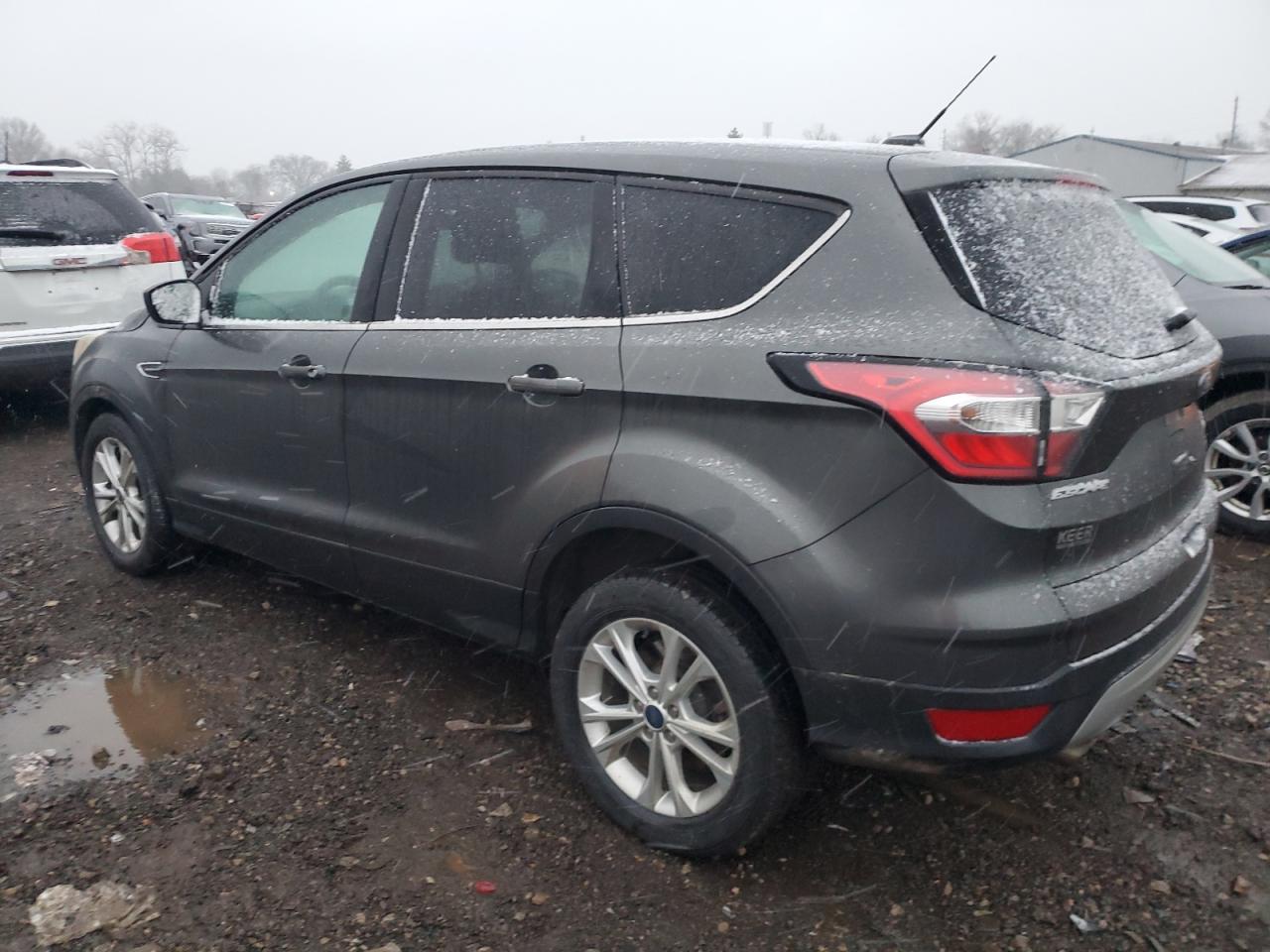 2017 FORD ESCAPE SE - Фото 2