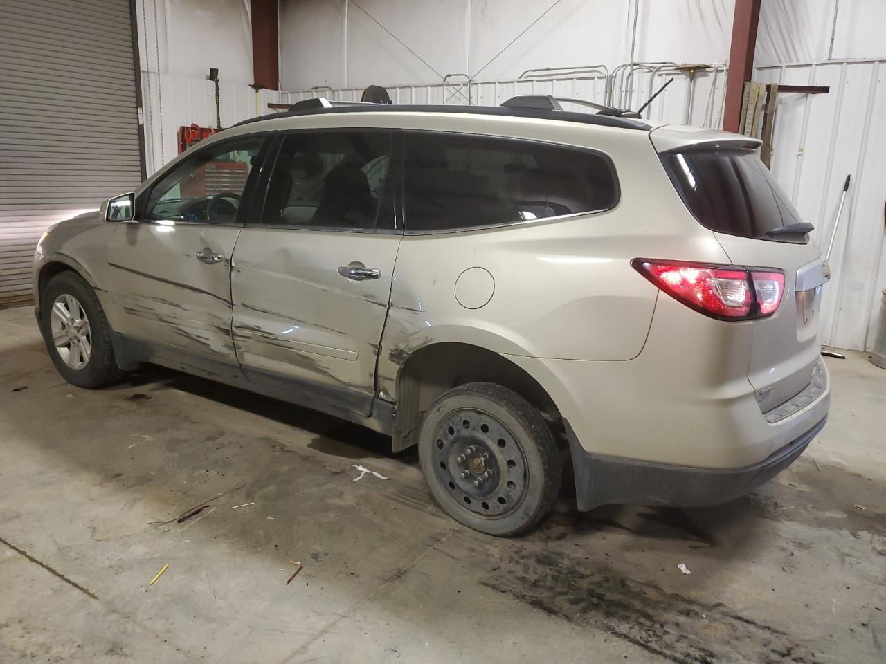 2014 CHEVROLET TRAVERSE L - Image 2