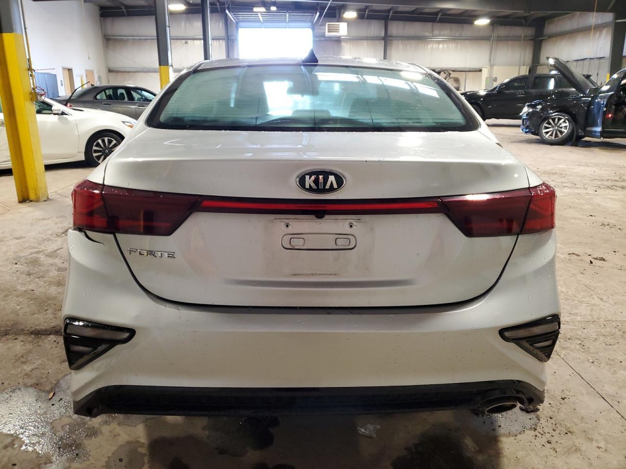 2020 KIA FORTE FE - Image 6