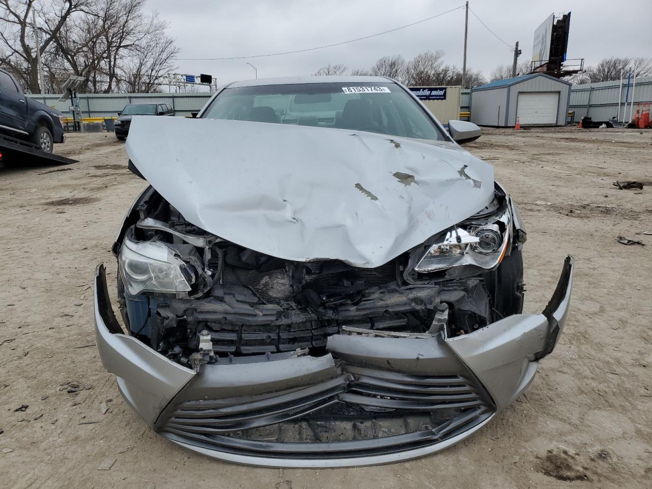 2015 TOYOTA CAMRY LE - Image 5