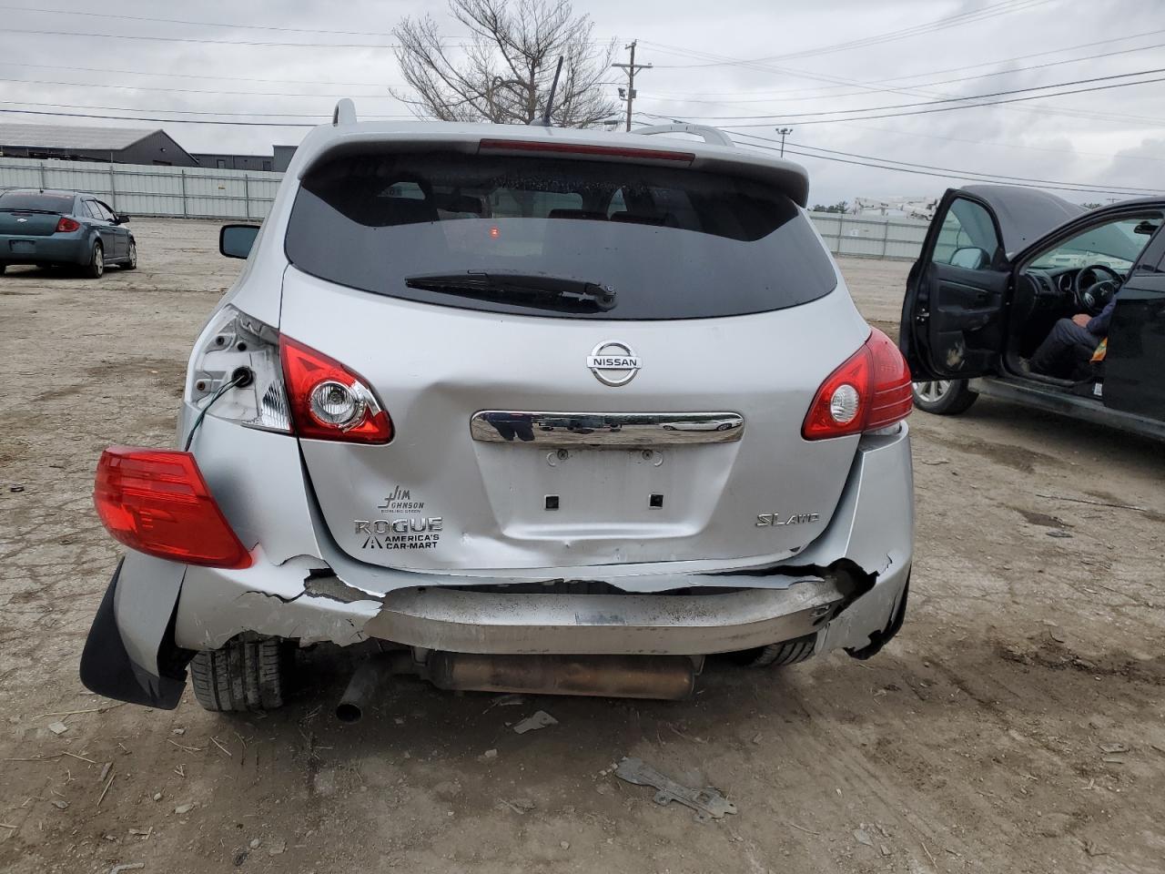 2013 NISSAN ROGUE S - Image 6