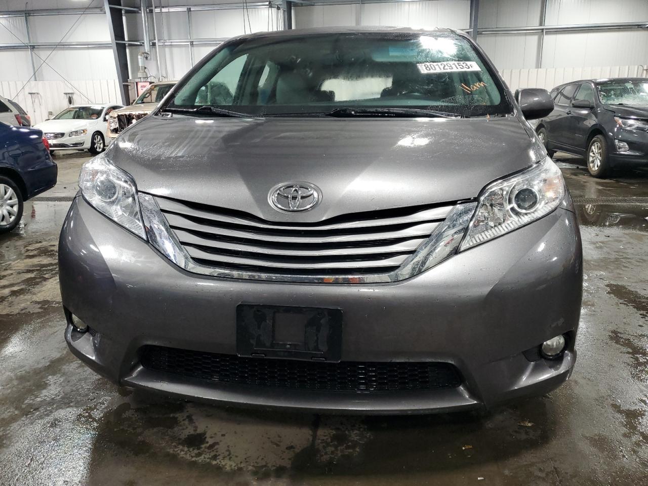2015 TOYOTA SIENNA XLE - Фото 5