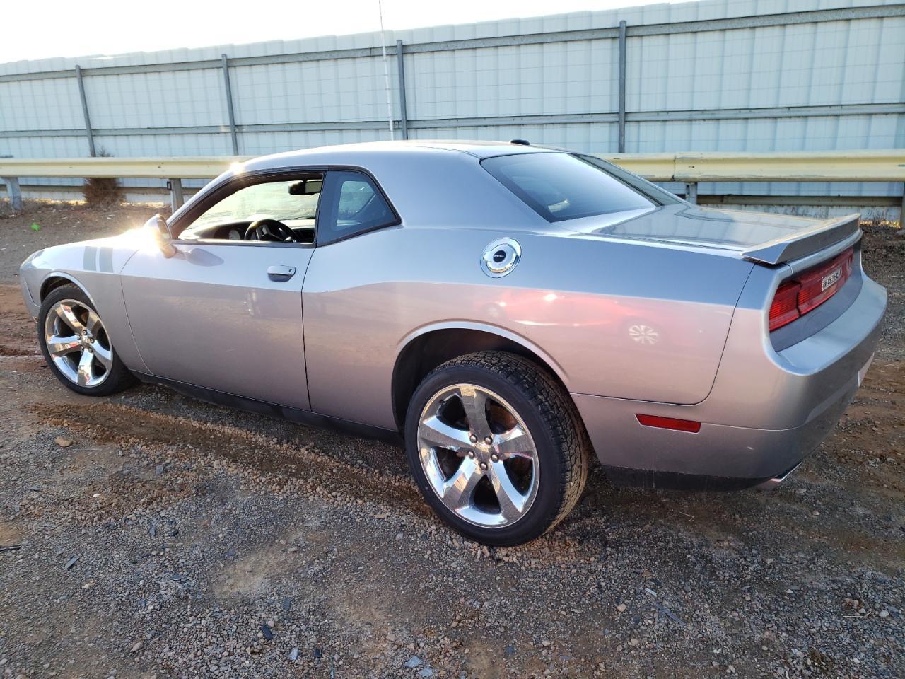 2013 DODGE CHALLENGER - Image 2