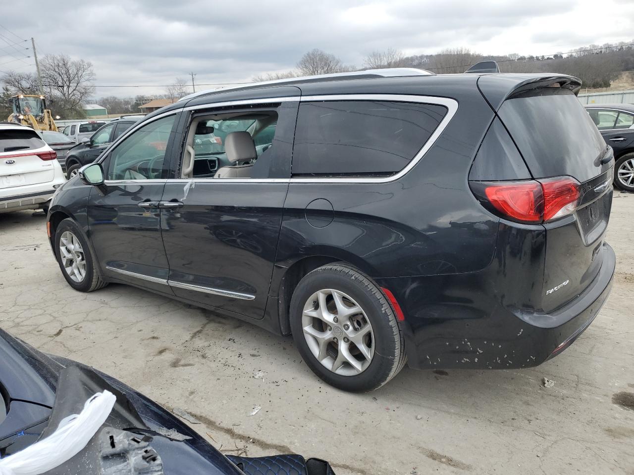 2020 CHRYSLER PACIFICA L - Image 2