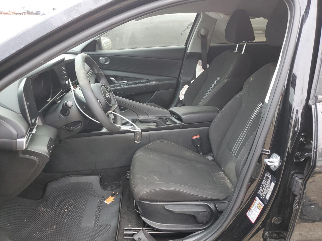 2023 HYUNDAI ELANTRA SE - Image 7