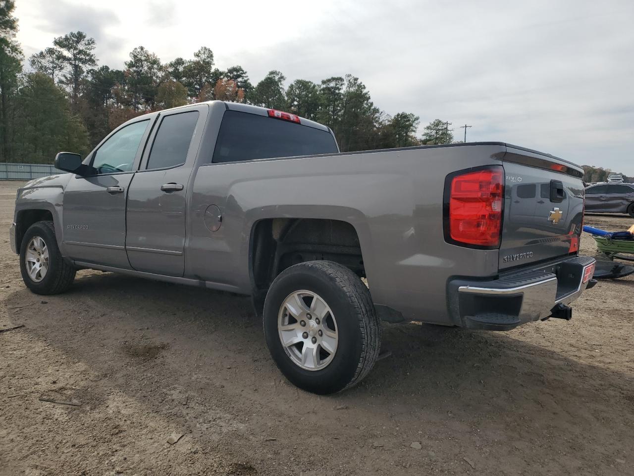 2017 CHEVROLET SILVERADO - Image 2