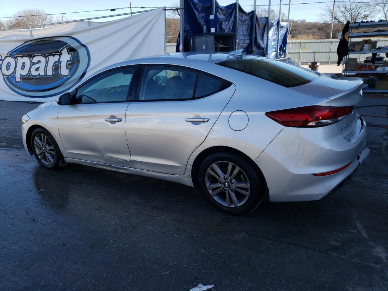 2018 HYUNDAI ELANTRA SE - Фото 2