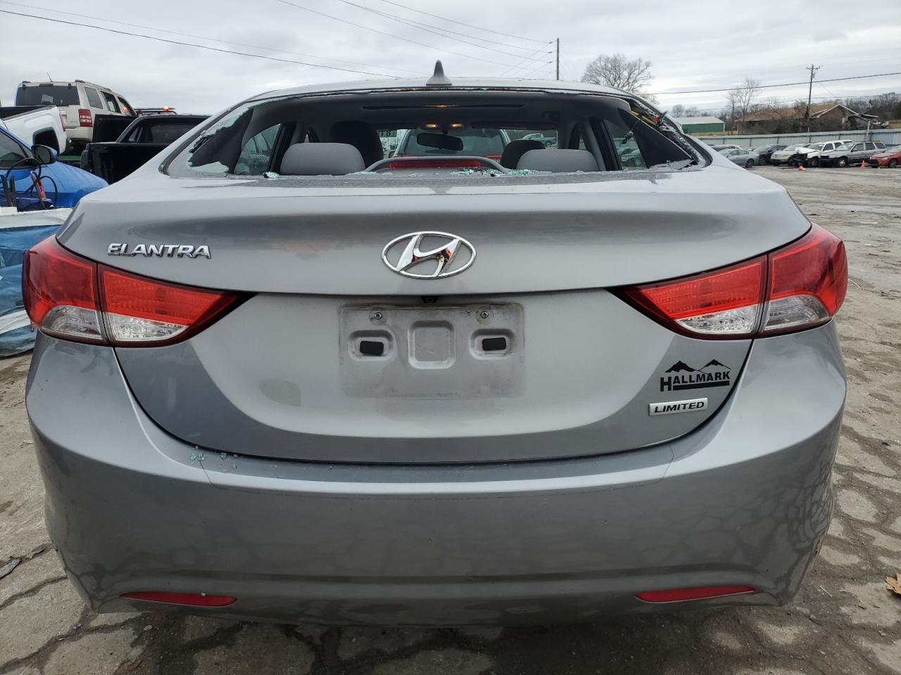 2013 HYUNDAI ELANTRA GL - Image 6