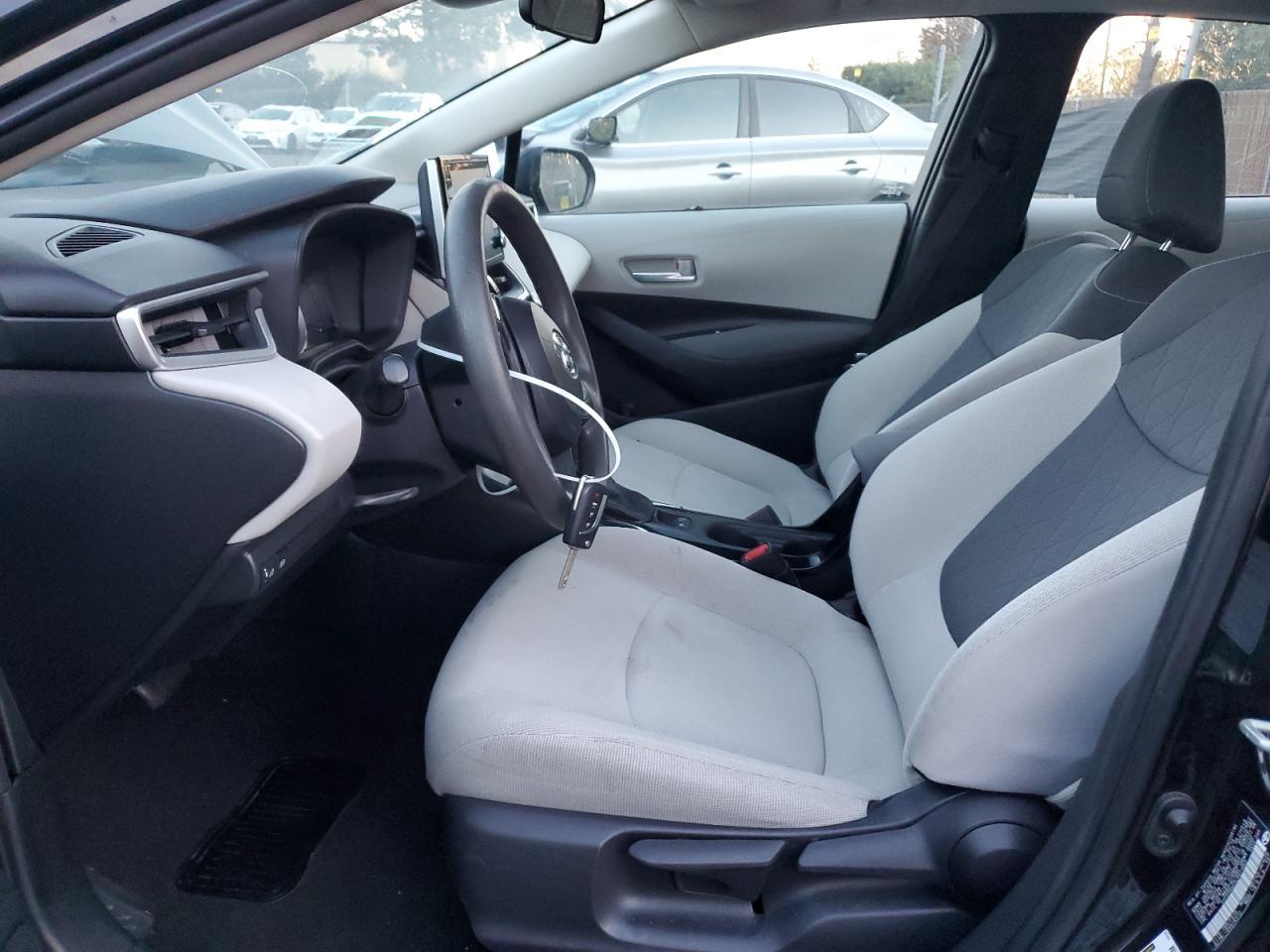 2020 TOYOTA COROLLA LE - Фото 7