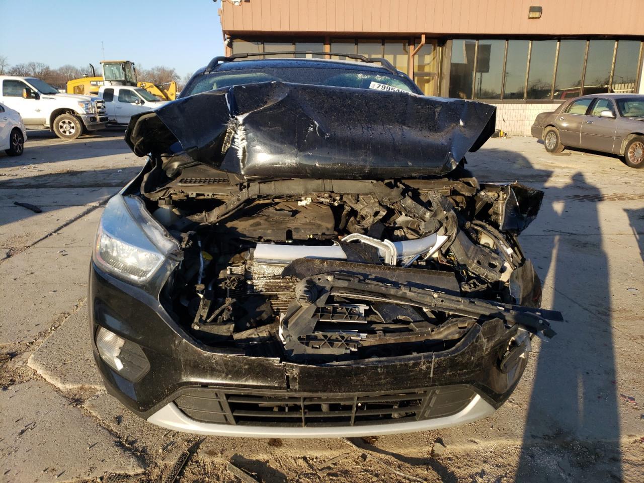 2017 FORD ESCAPE SE - Фото 5