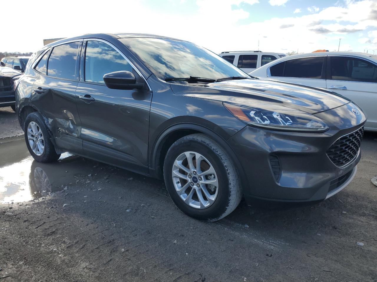 2020 FORD ESCAPE SE - Image 4