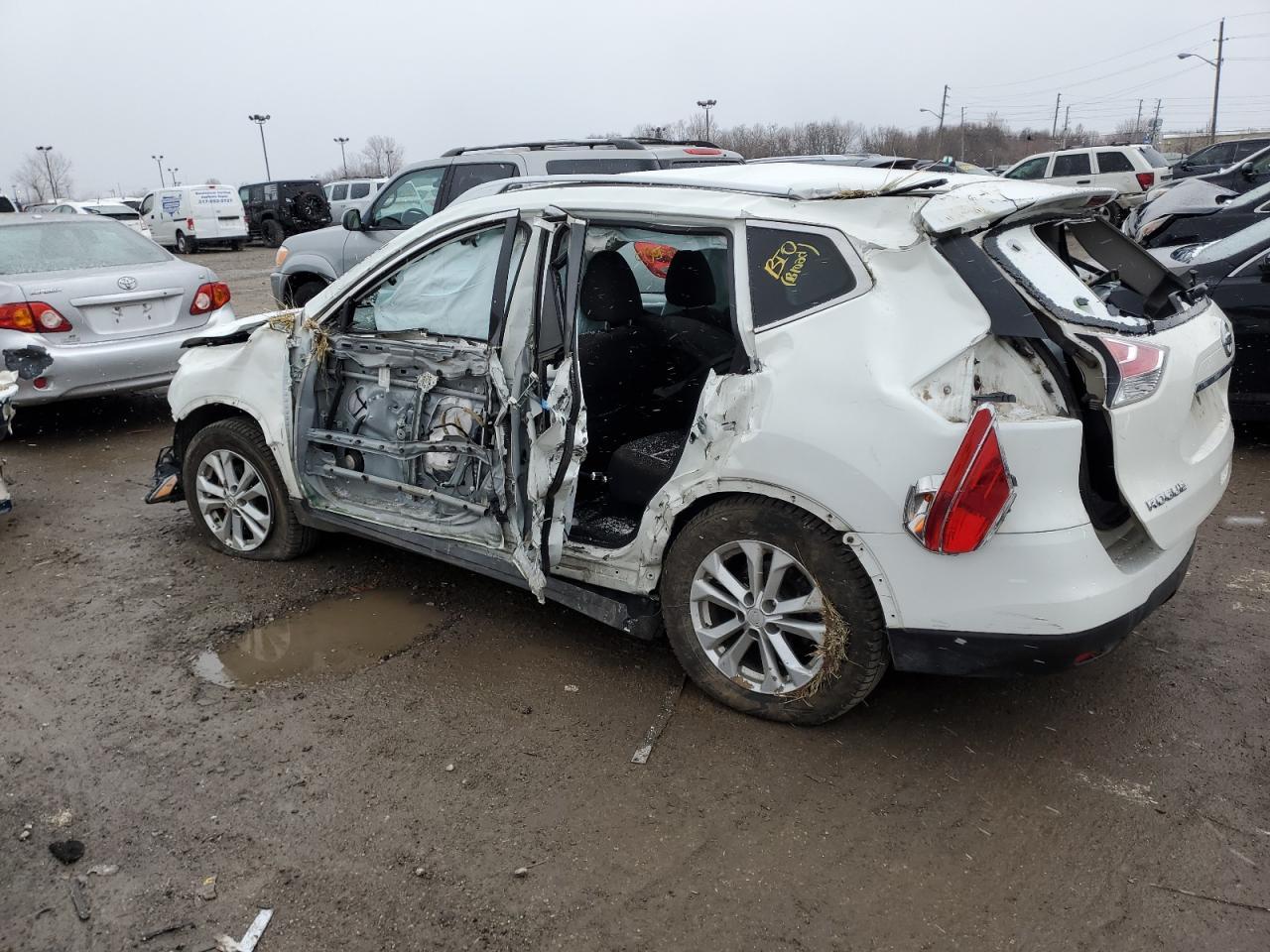 2016 NISSAN ROGUE S - Фото 2