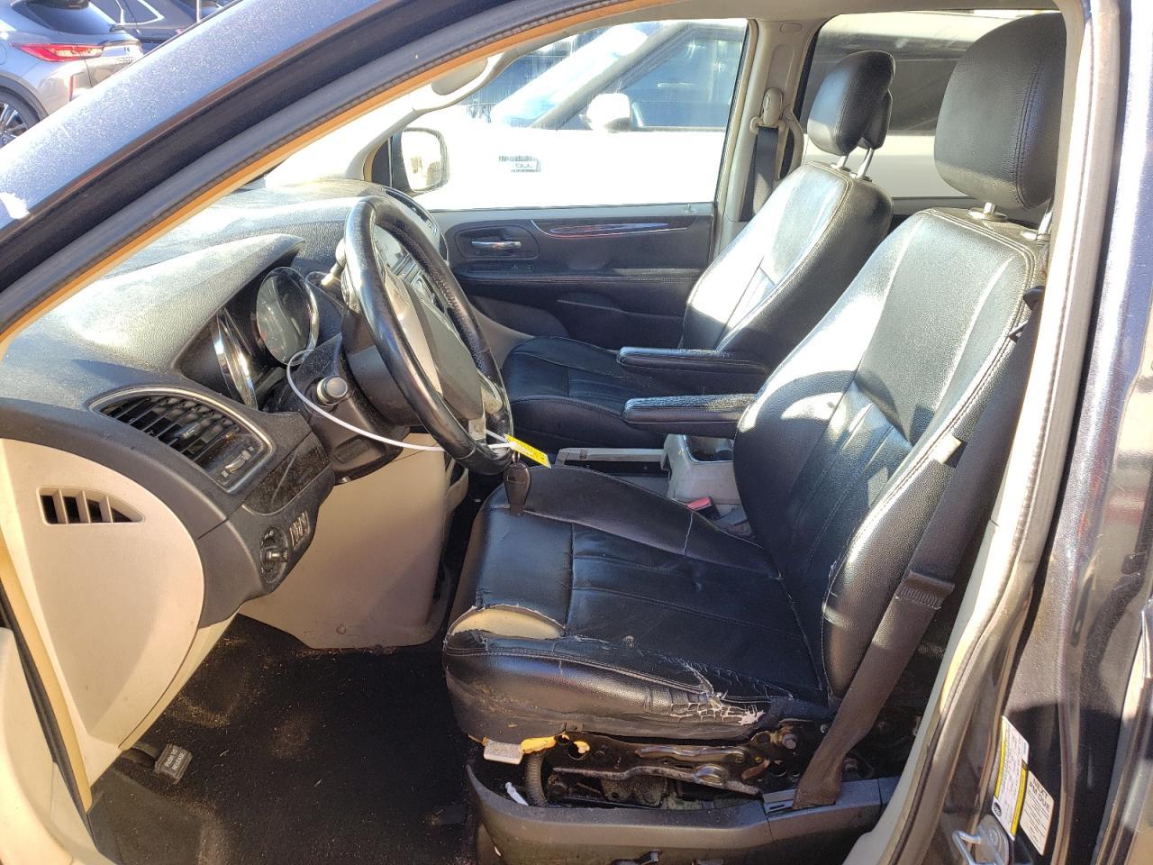 2014 CHRYSLER TOWN & COU - Image 7