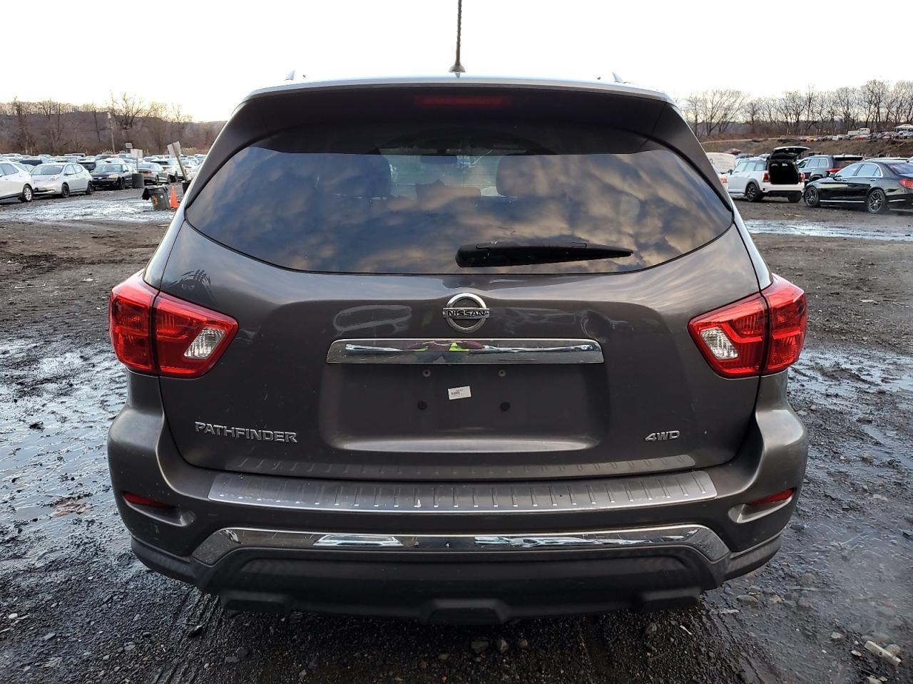 2017 NISSAN PATHFINDER - Image 6
