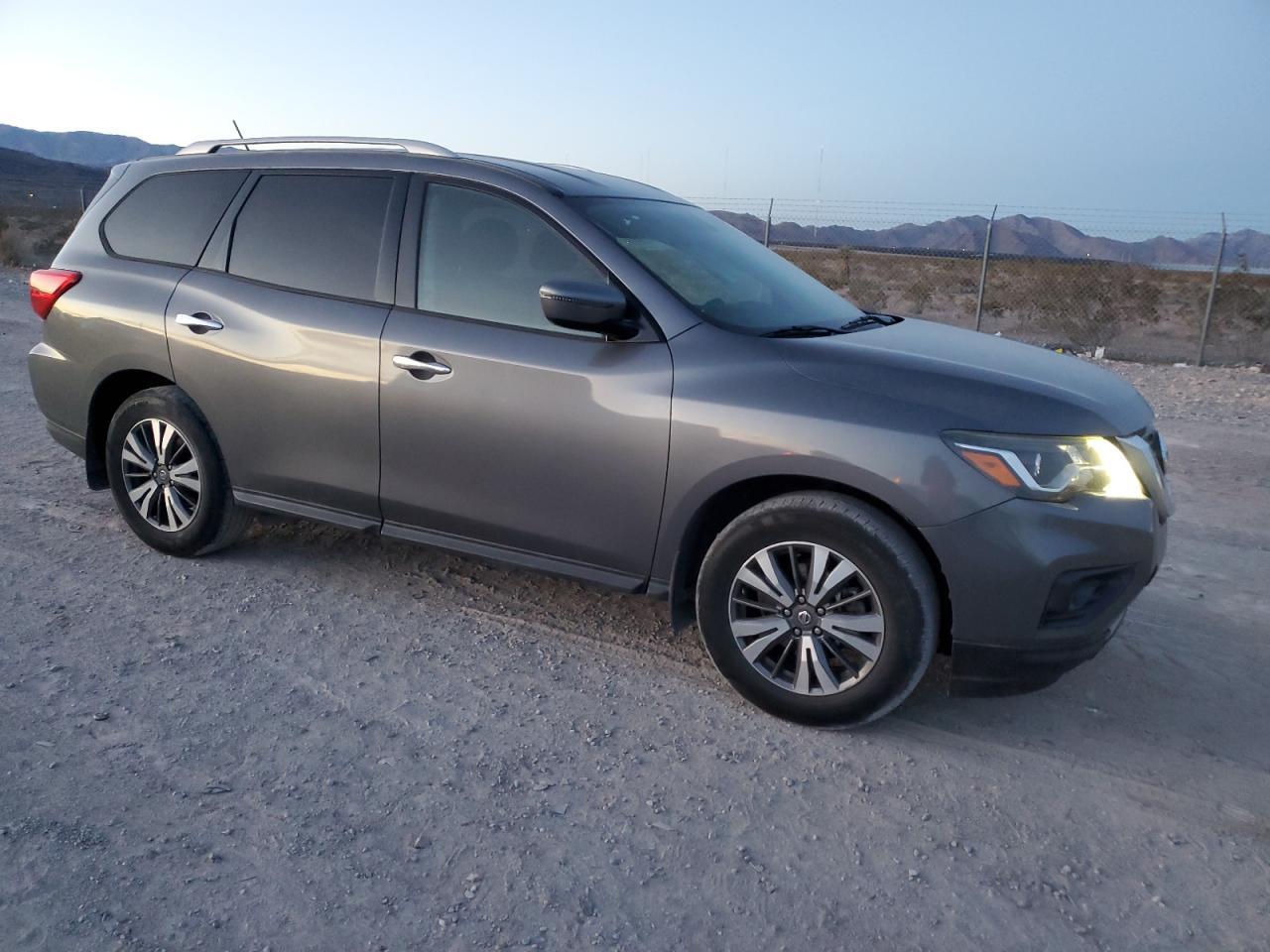 2017 NISSAN PATHFINDER - Image 4