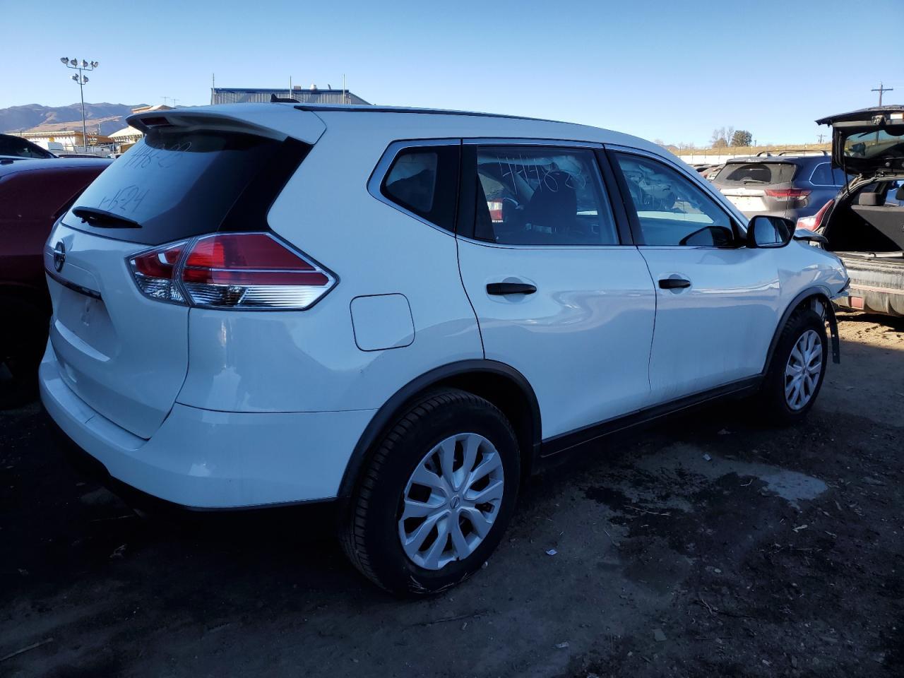 2016 NISSAN ROGUE S - Фото 3
