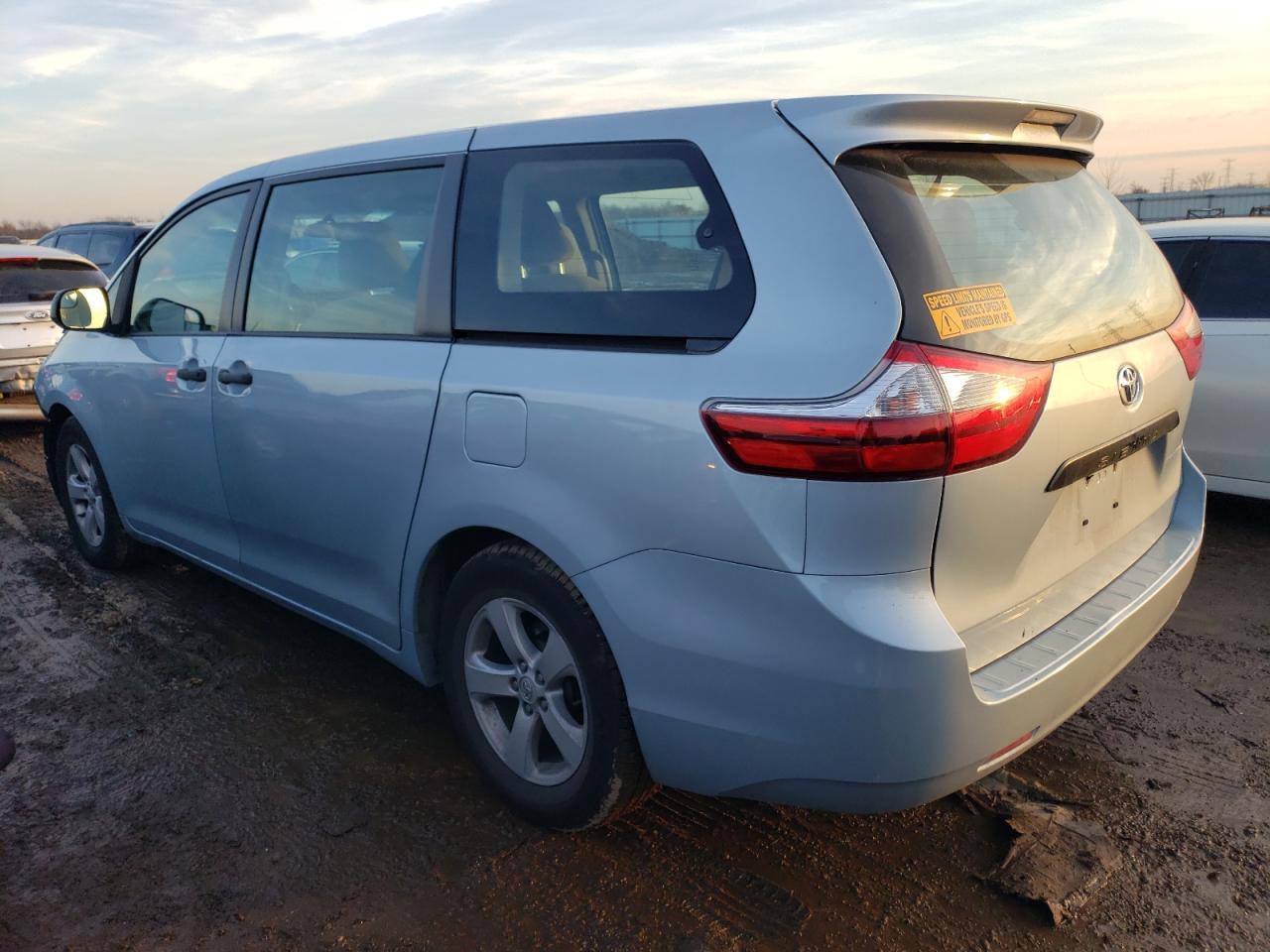 2015 TOYOTA SIENNA - Фото 2