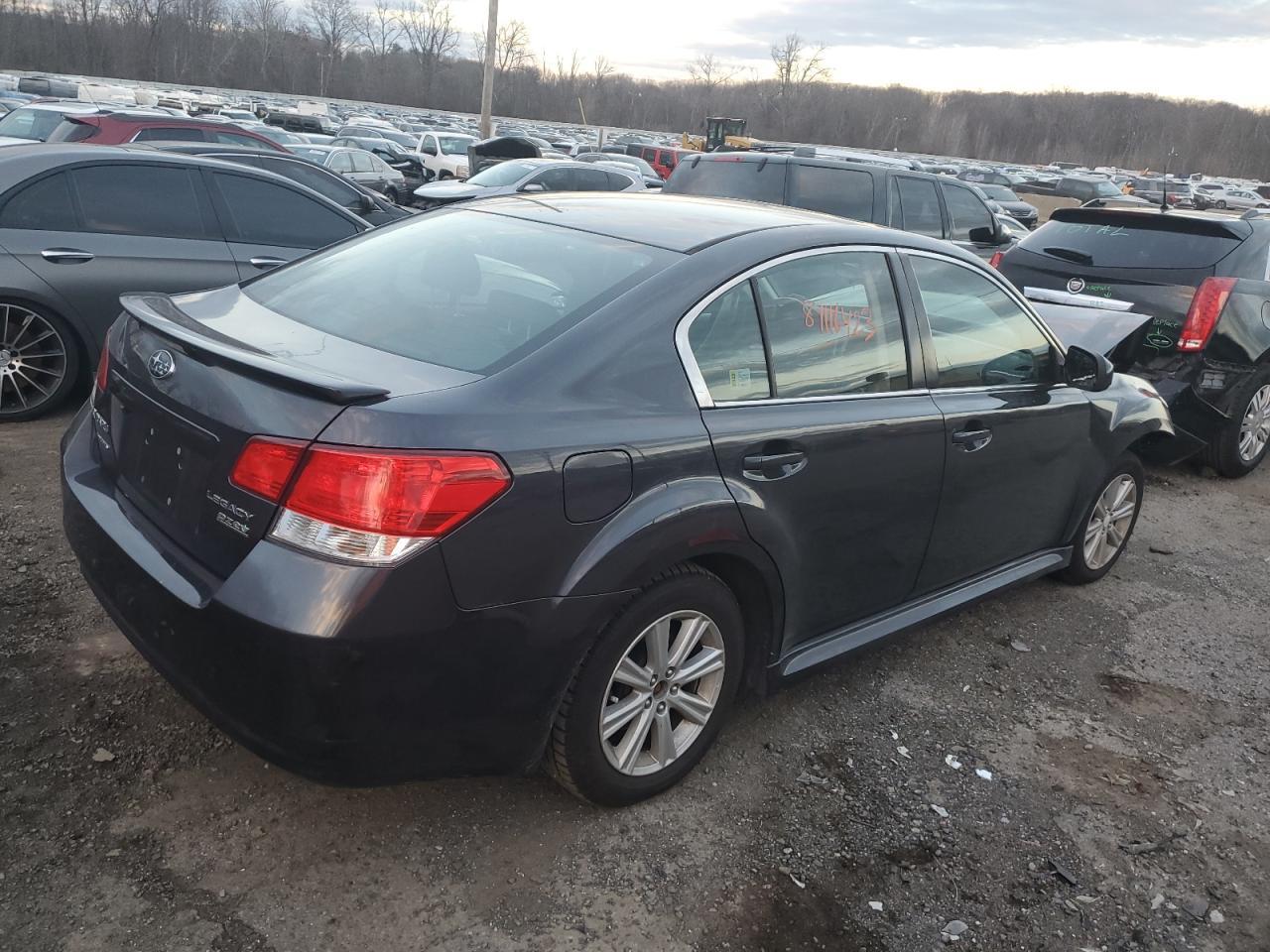 2012 SUBARU LEGACY 2.5 - Image 3