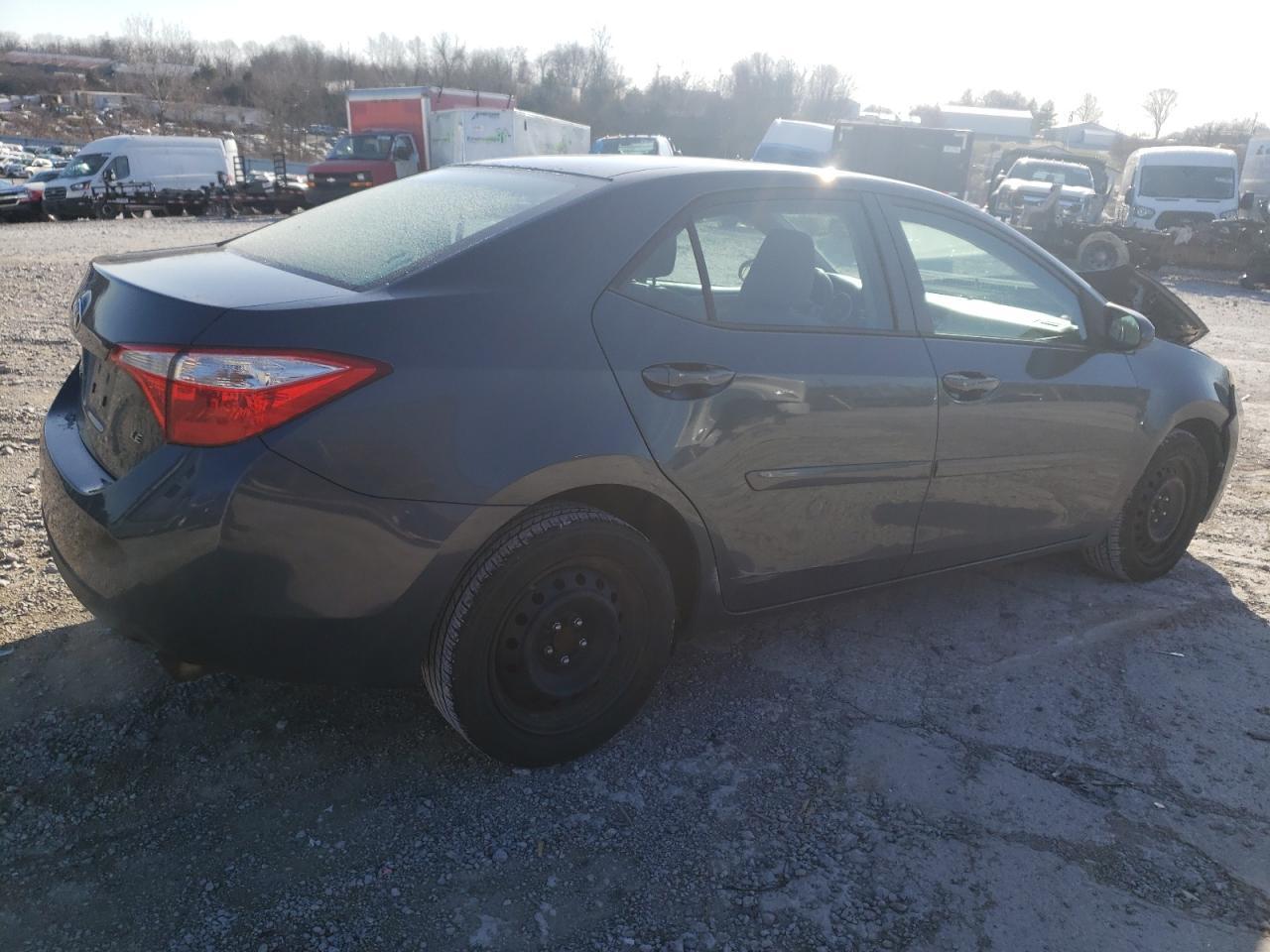 2015 TOYOTA COROLLA L - Фото 3