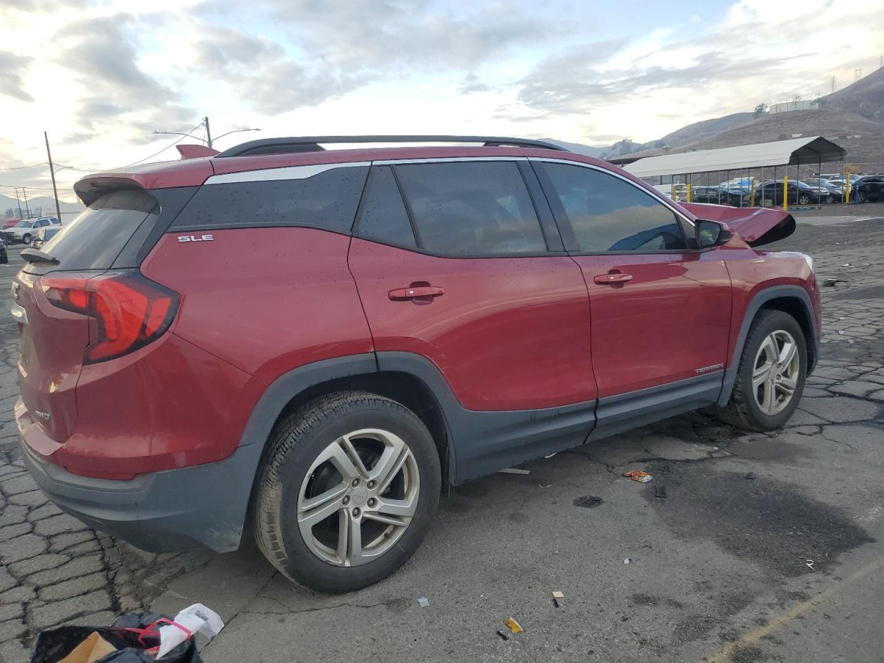 2018 GMC TERRAIN SL - Image 3