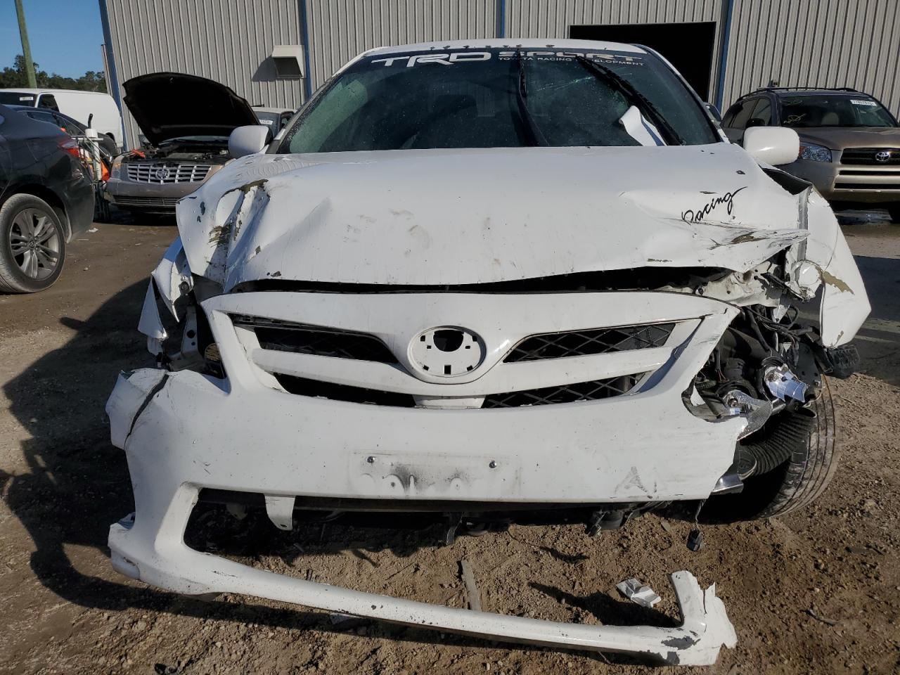 2013 TOYOTA COROLLA BA - Фото 5