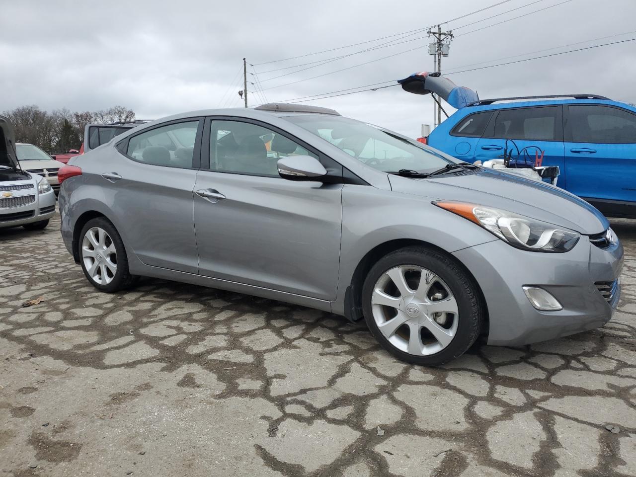 2013 HYUNDAI ELANTRA GL - Image 4