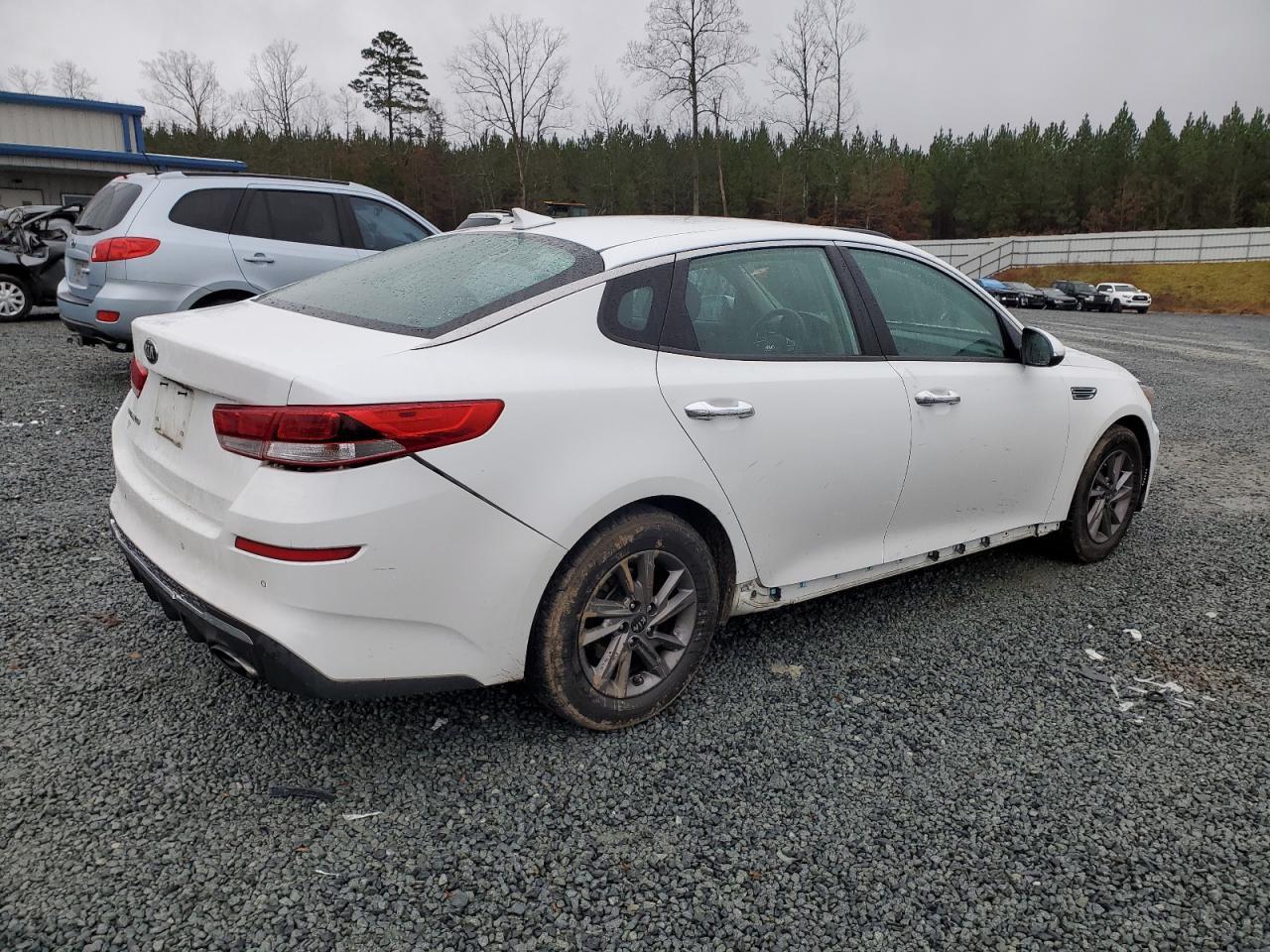 2020 KIA OPTIMA LX - Фото 3