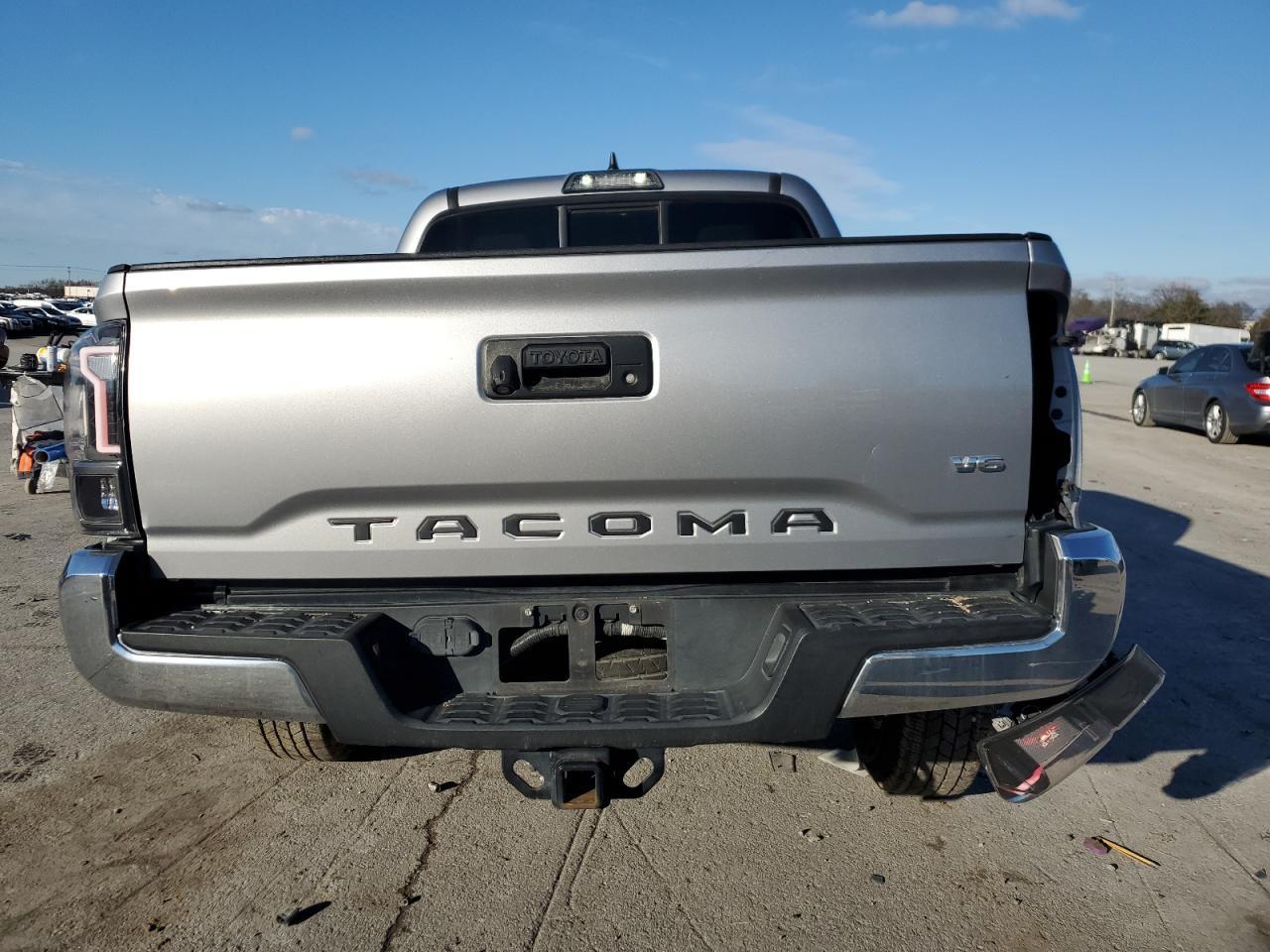 2017 TOYOTA TACOMA DOU - Фото 6