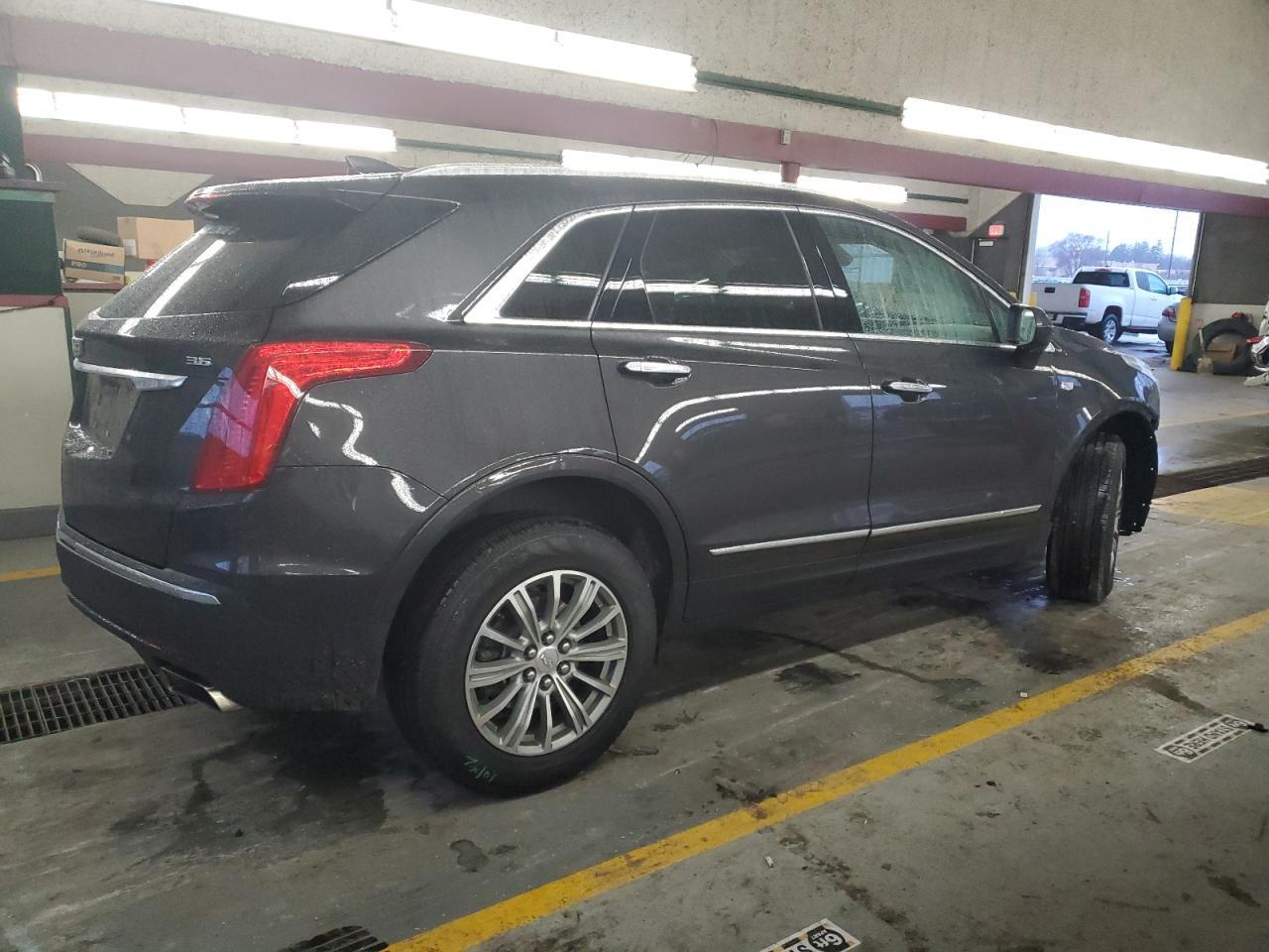 2019 CADILLAC XT5 LUXURY - Image 3