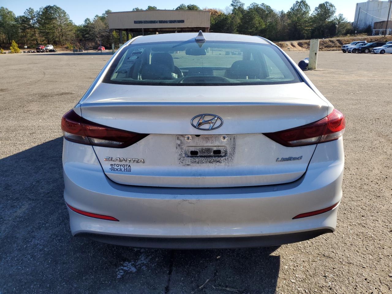 2017 HYUNDAI ELANTRA SE - Image 6