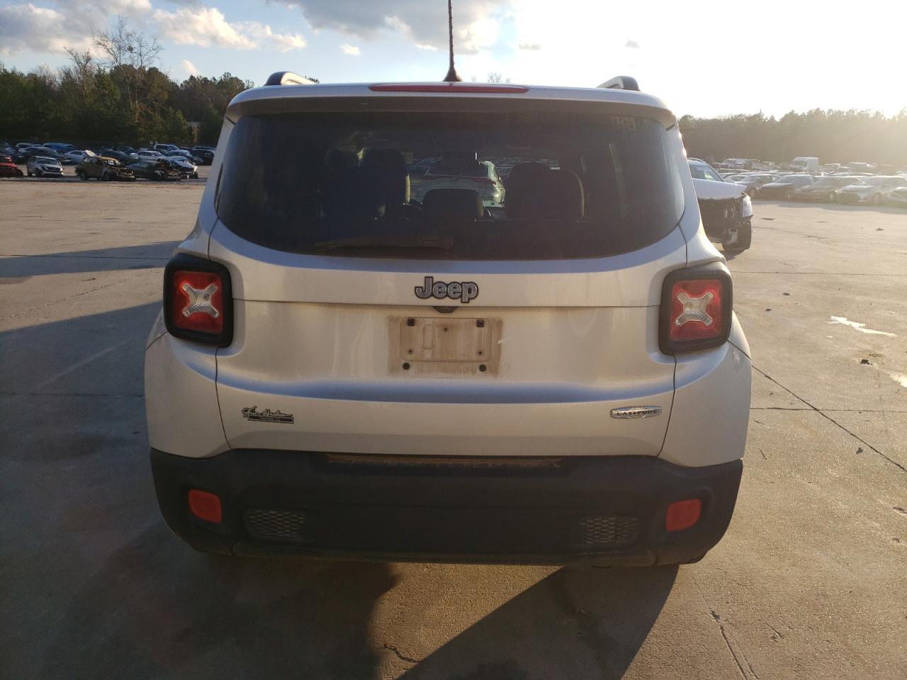 2017 JEEP RENEGADE L - Фото 6