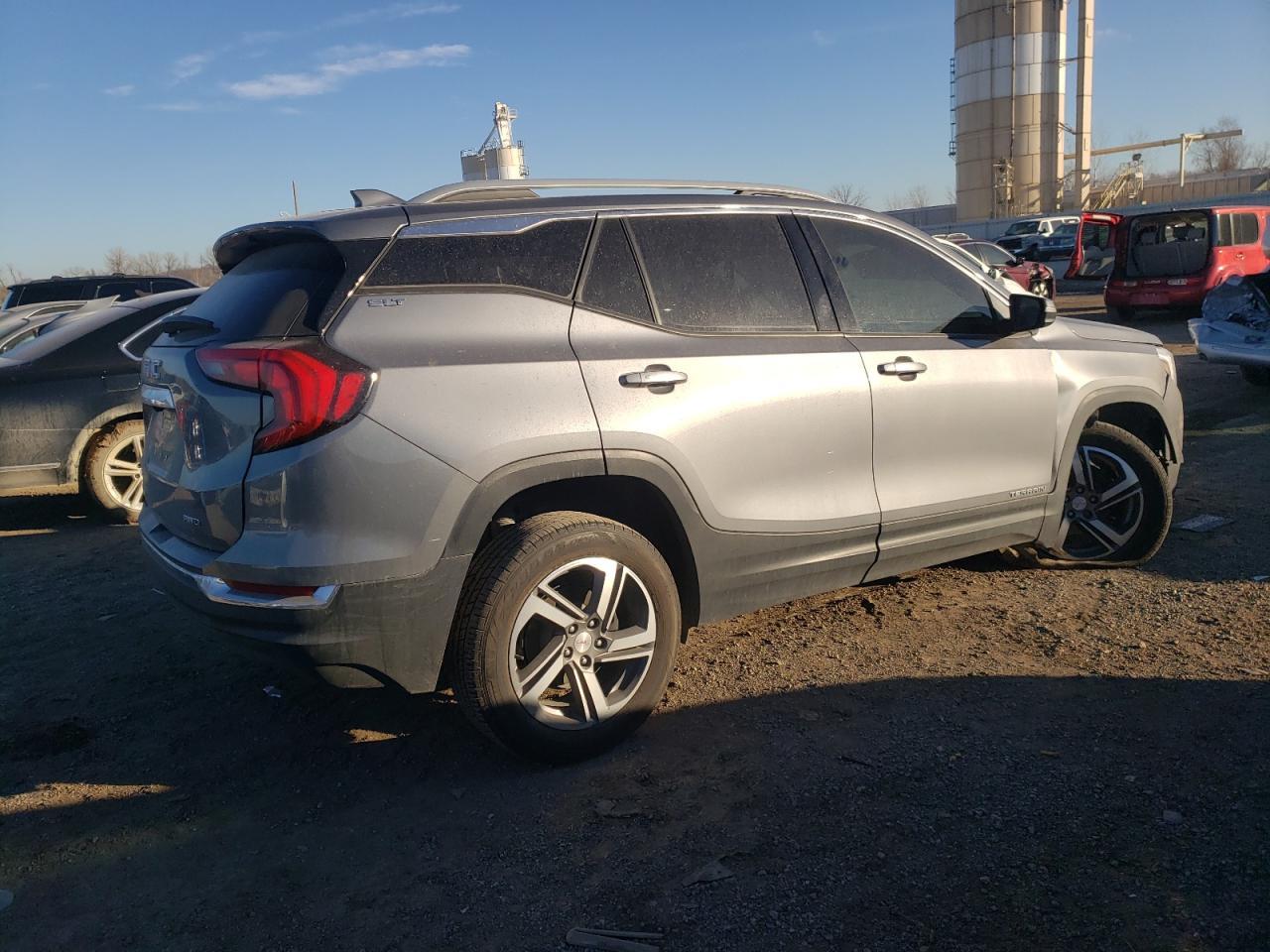 2021 GMC TERRAIN SL - Image 3