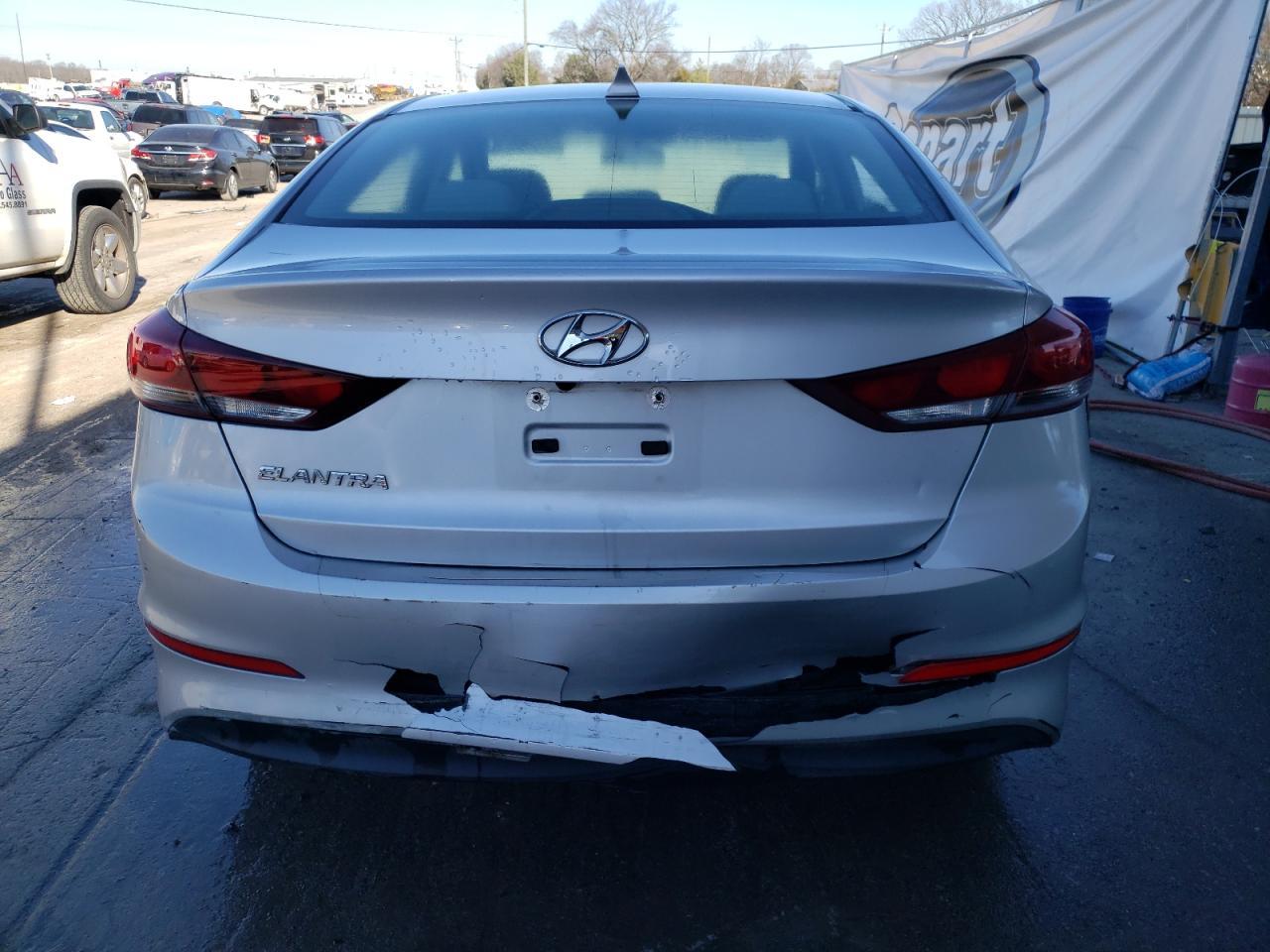 2018 HYUNDAI ELANTRA SE - Фото 6