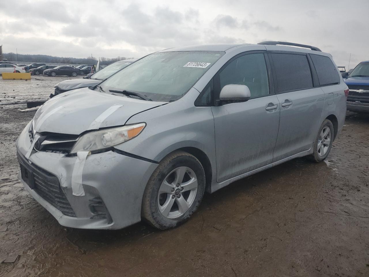 2019 TOYOTA SIENNA LE