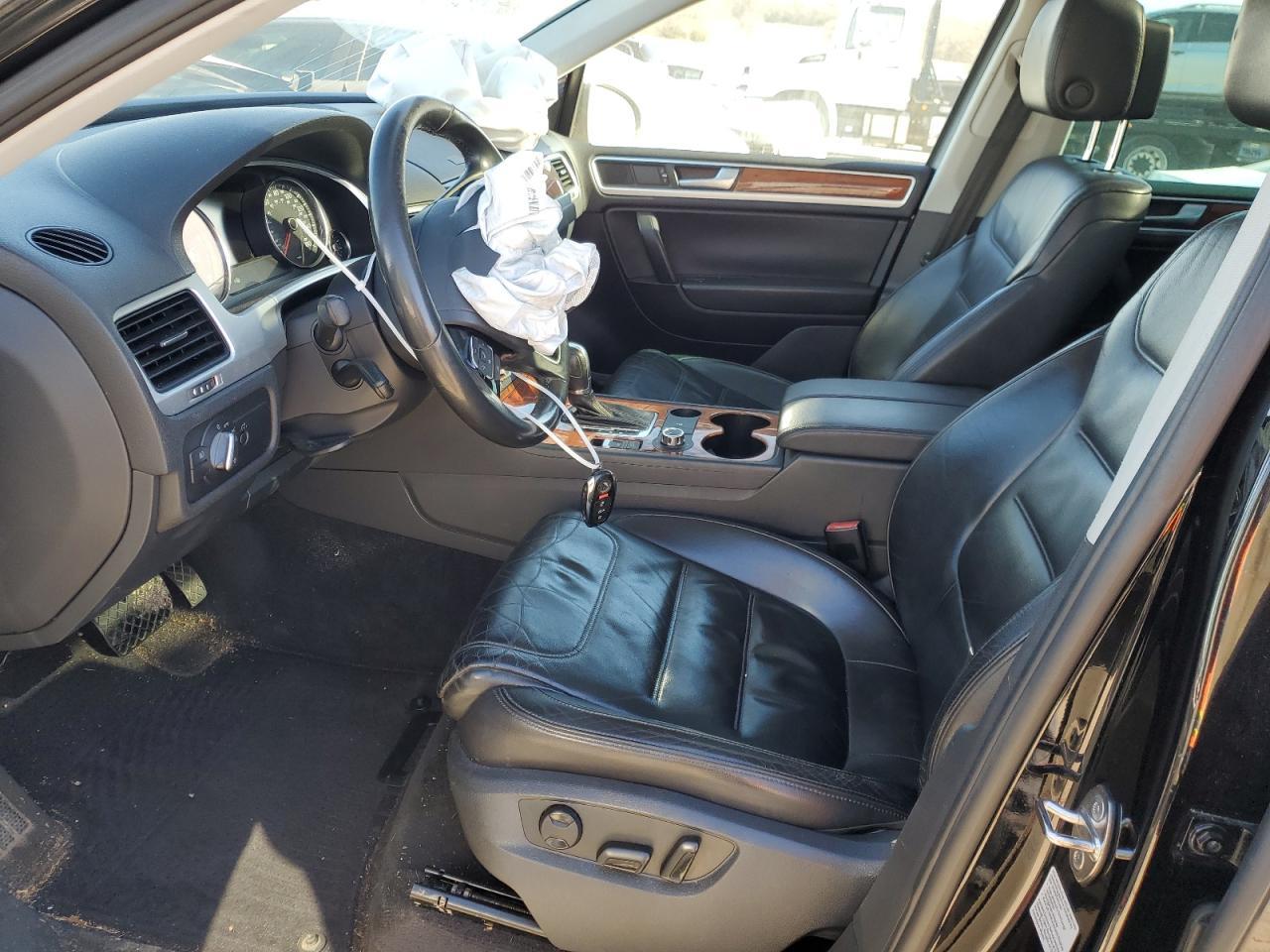 2011 VOLKSWAGEN TOUAREG V6 - Image 7