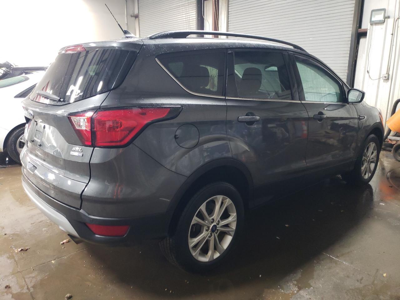 2019 FORD ESCAPE SEL - Image 3