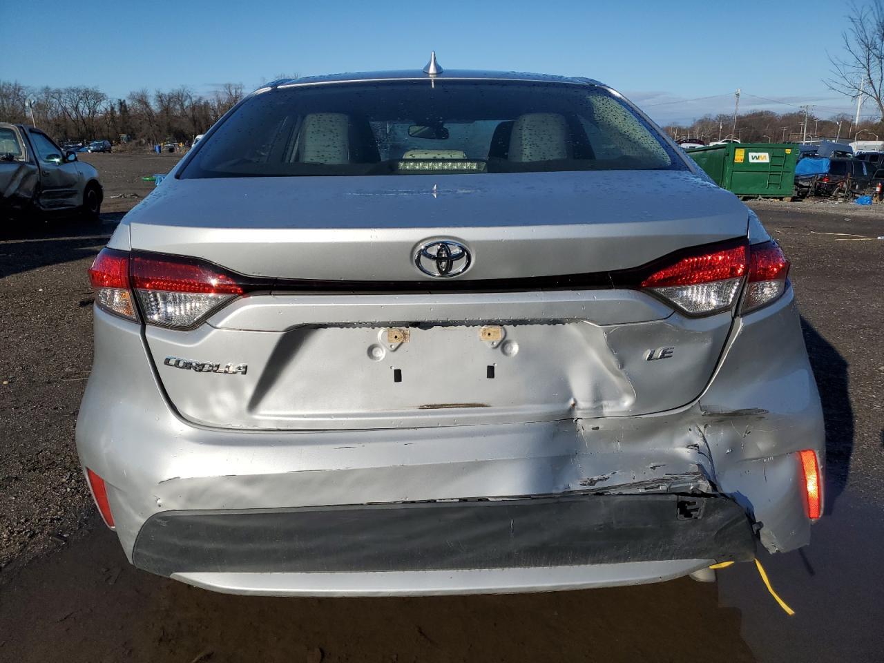 2020 TOYOTA COROLLA LE - Фото 6