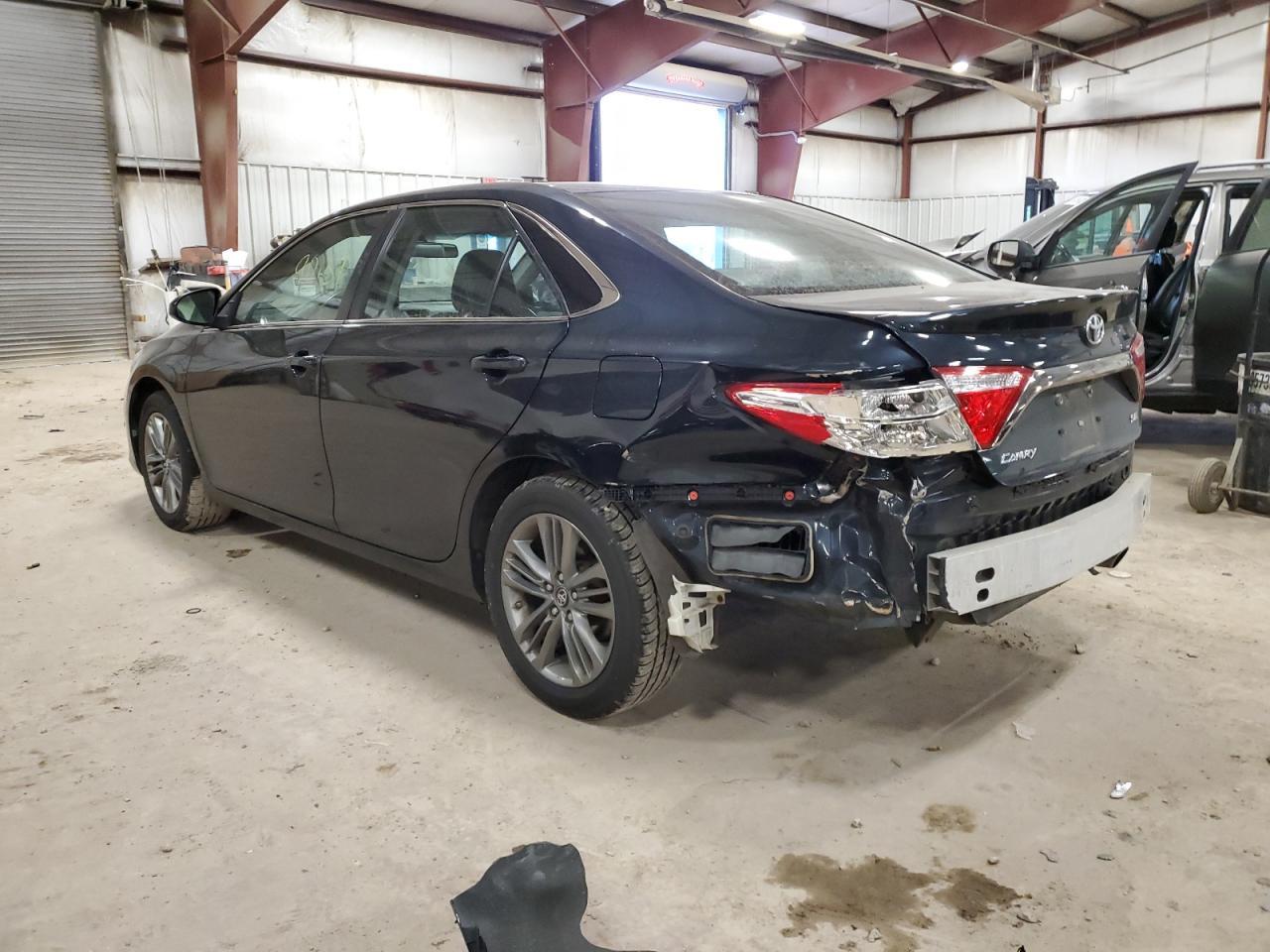 2017 TOYOTA CAMRY LE - Фото 2