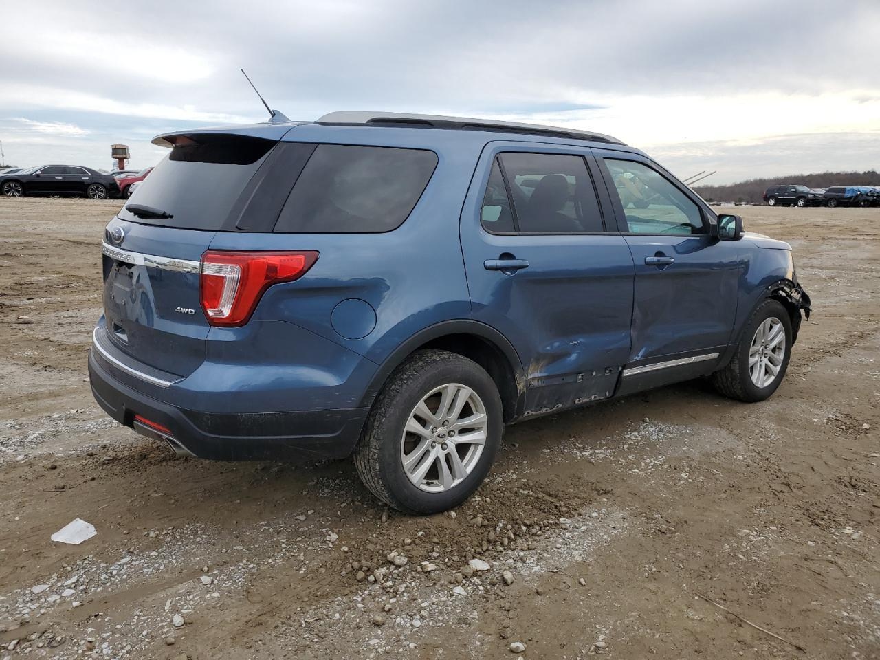 2018 FORD EXPLORER X - Фото 3