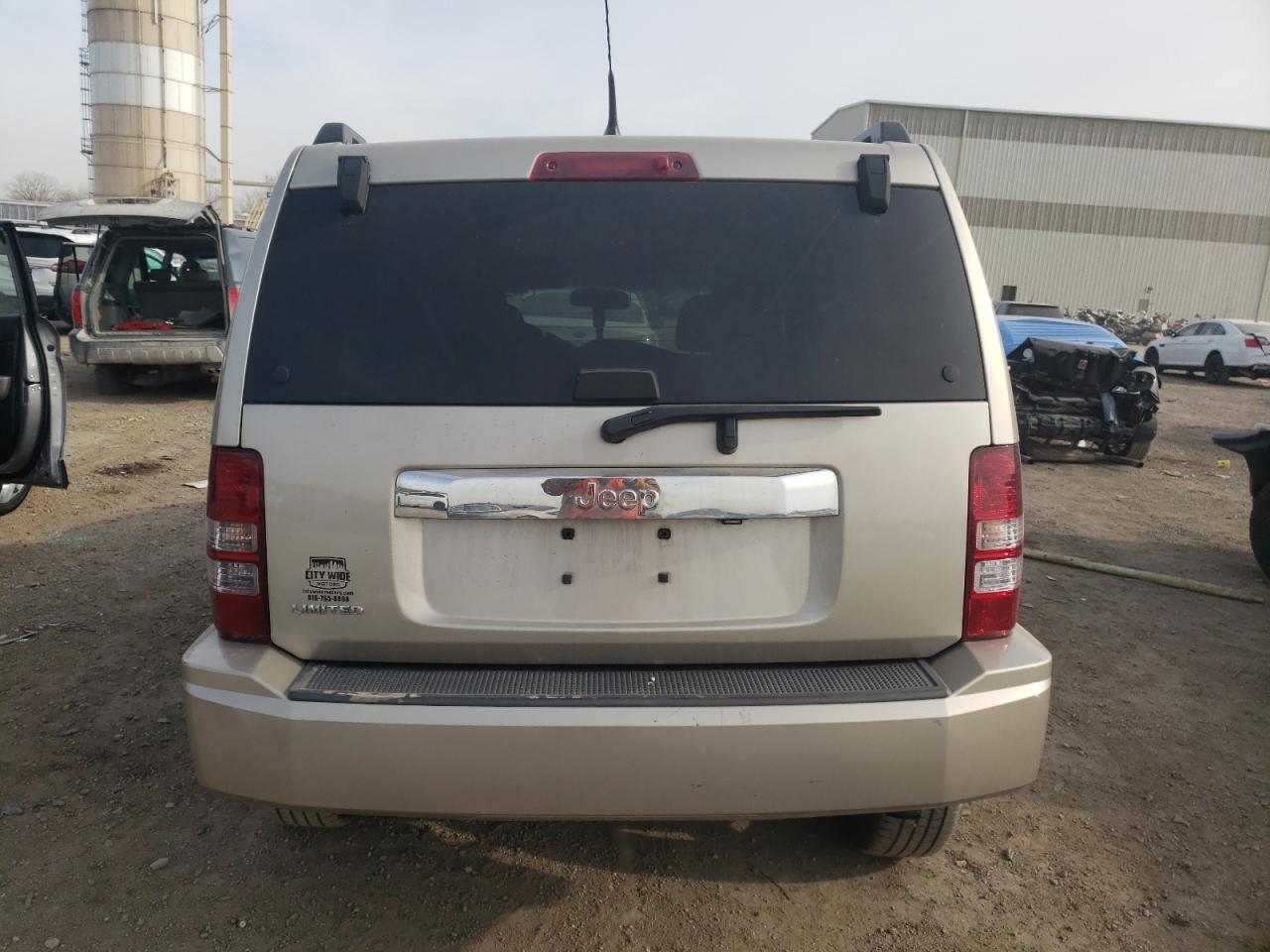 2011 JEEP LIBERTY LI - Фото 6